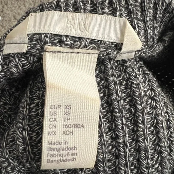 H&M Grey Marled Side-Zip Knit Sweater - Size XS - Picture 2 of 4